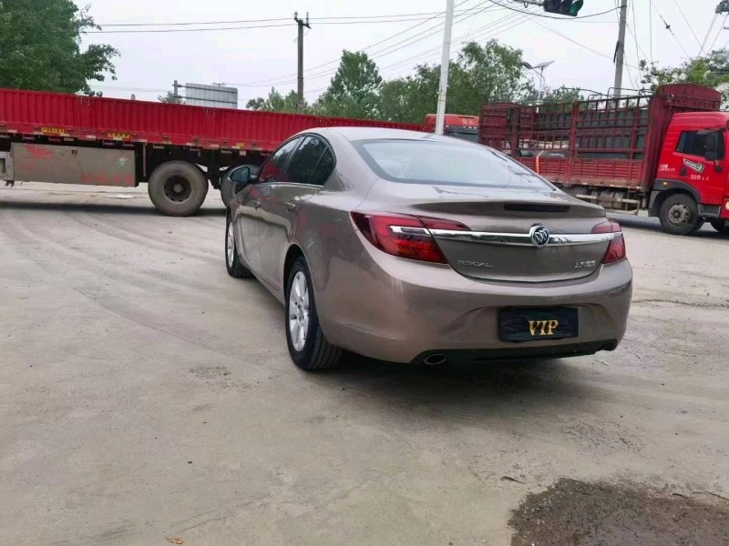 徐州17年别克君威8