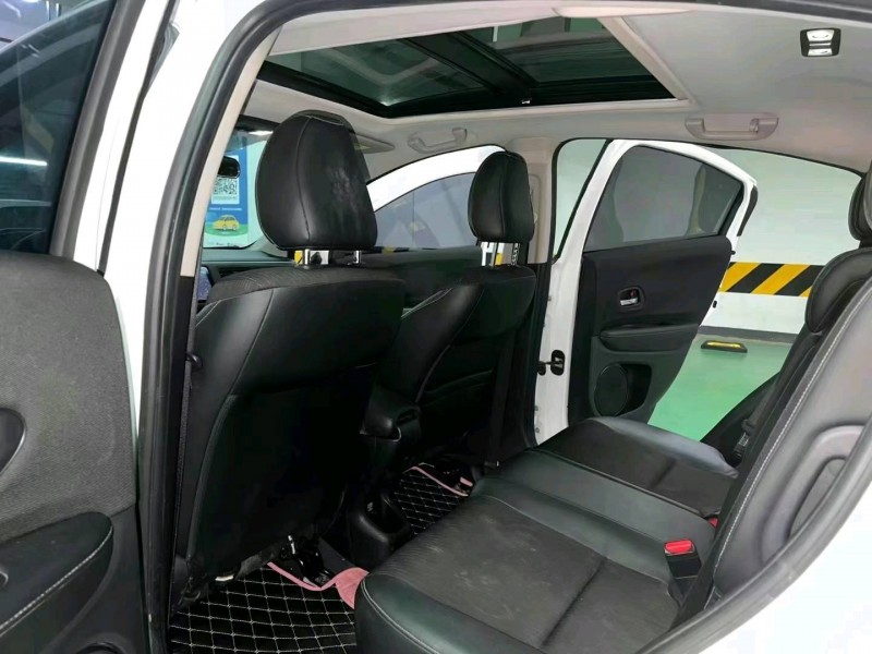 成都20年本田缤智5