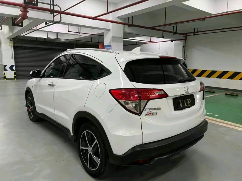 成都20年本田缤智3