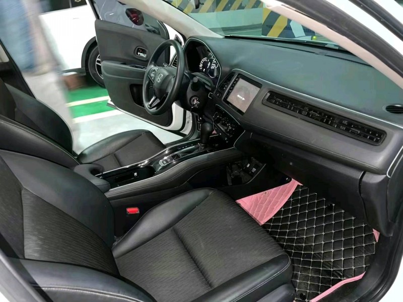 成都20年本田缤智4