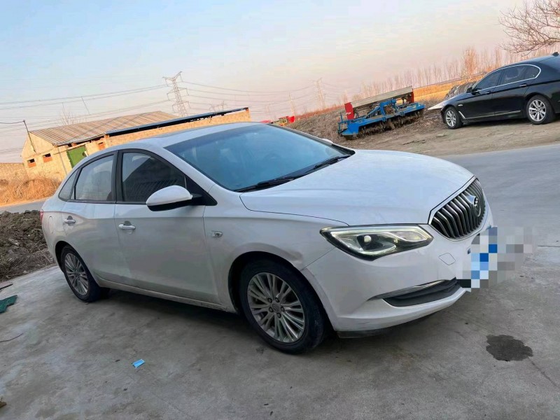 枣庄17年别克英朗8