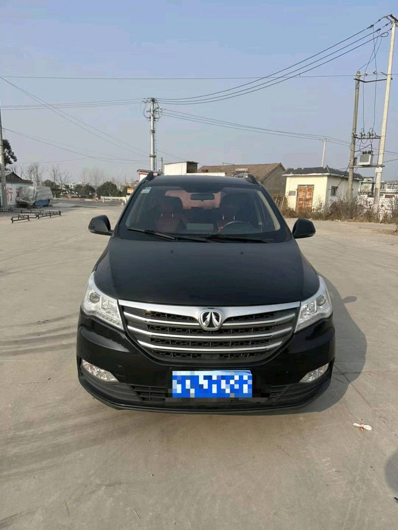 北京18年北汽威旺M50F1