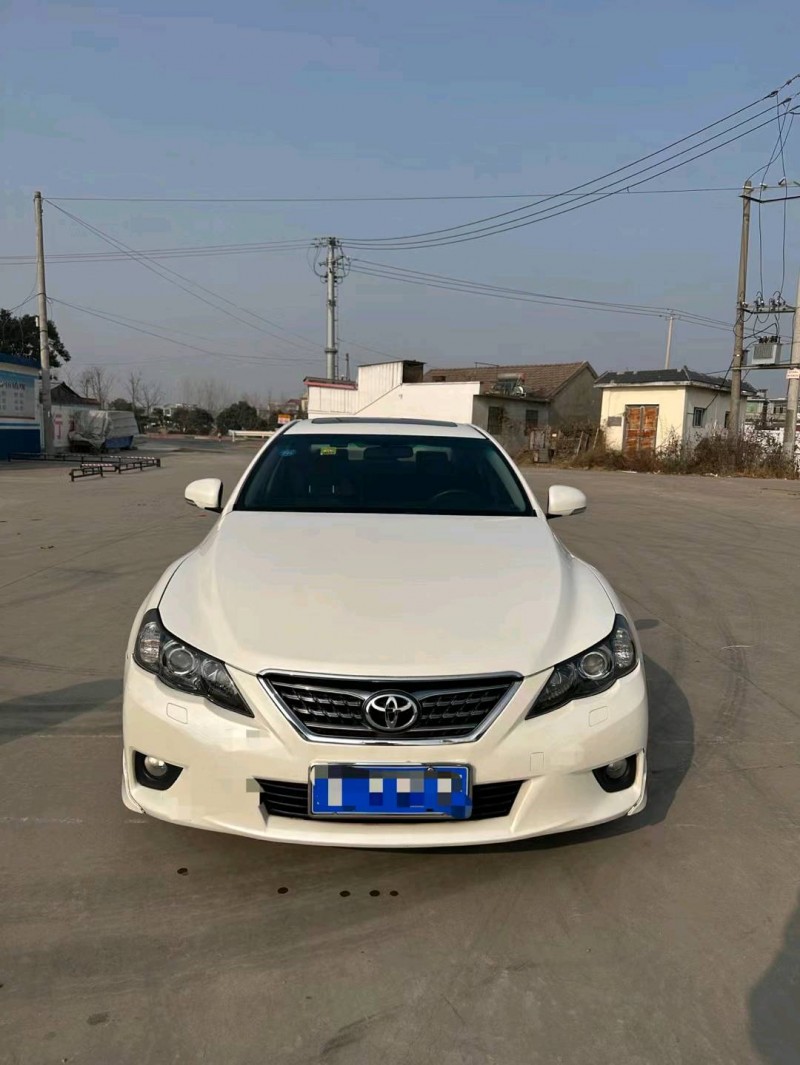 北京13年丰田锐志1