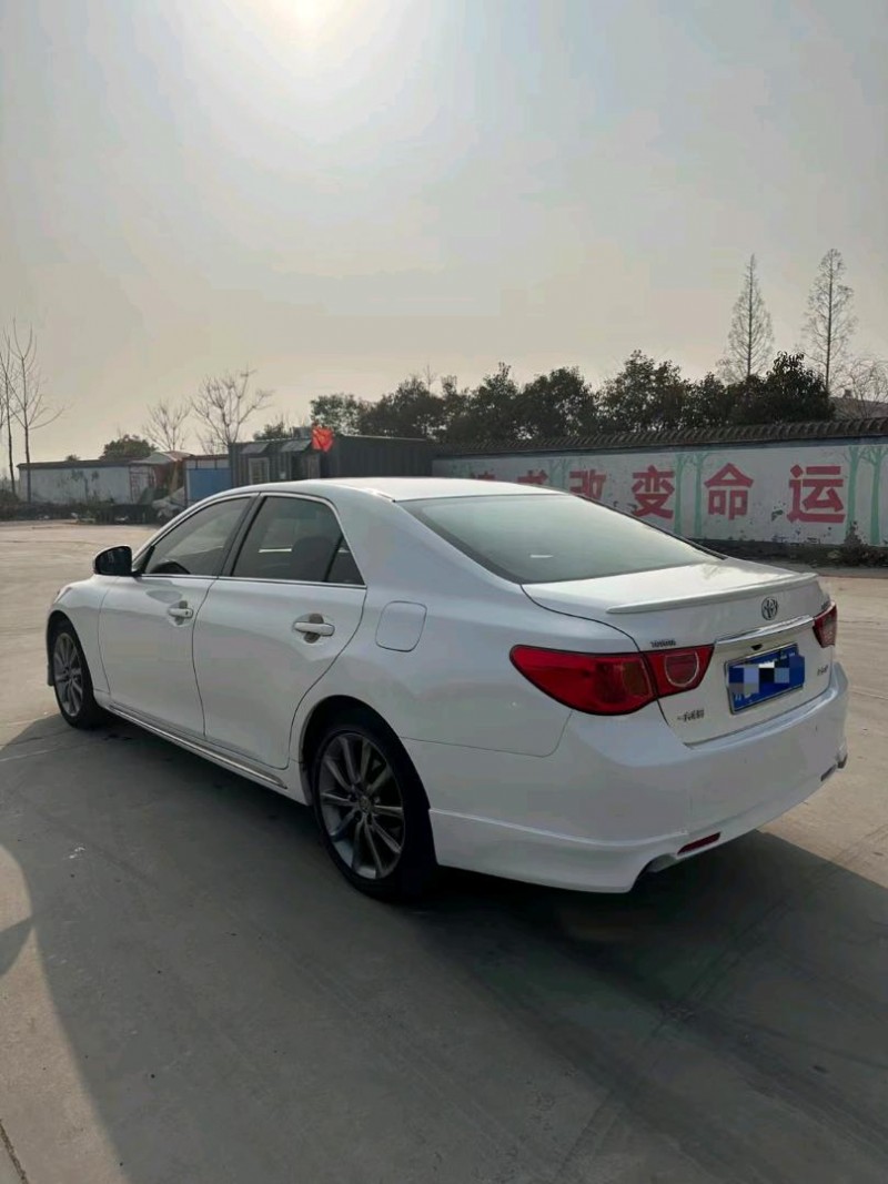 北京13年丰田锐志7