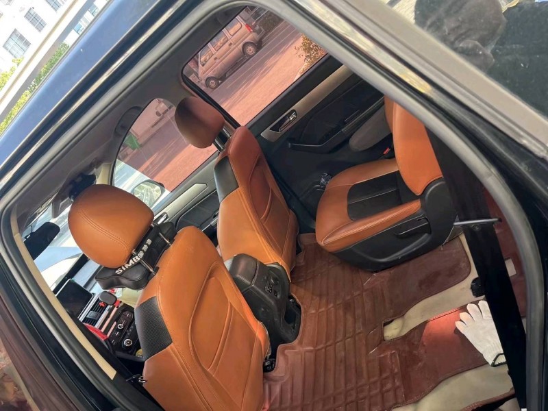 北京18年北汽威旺M50F3