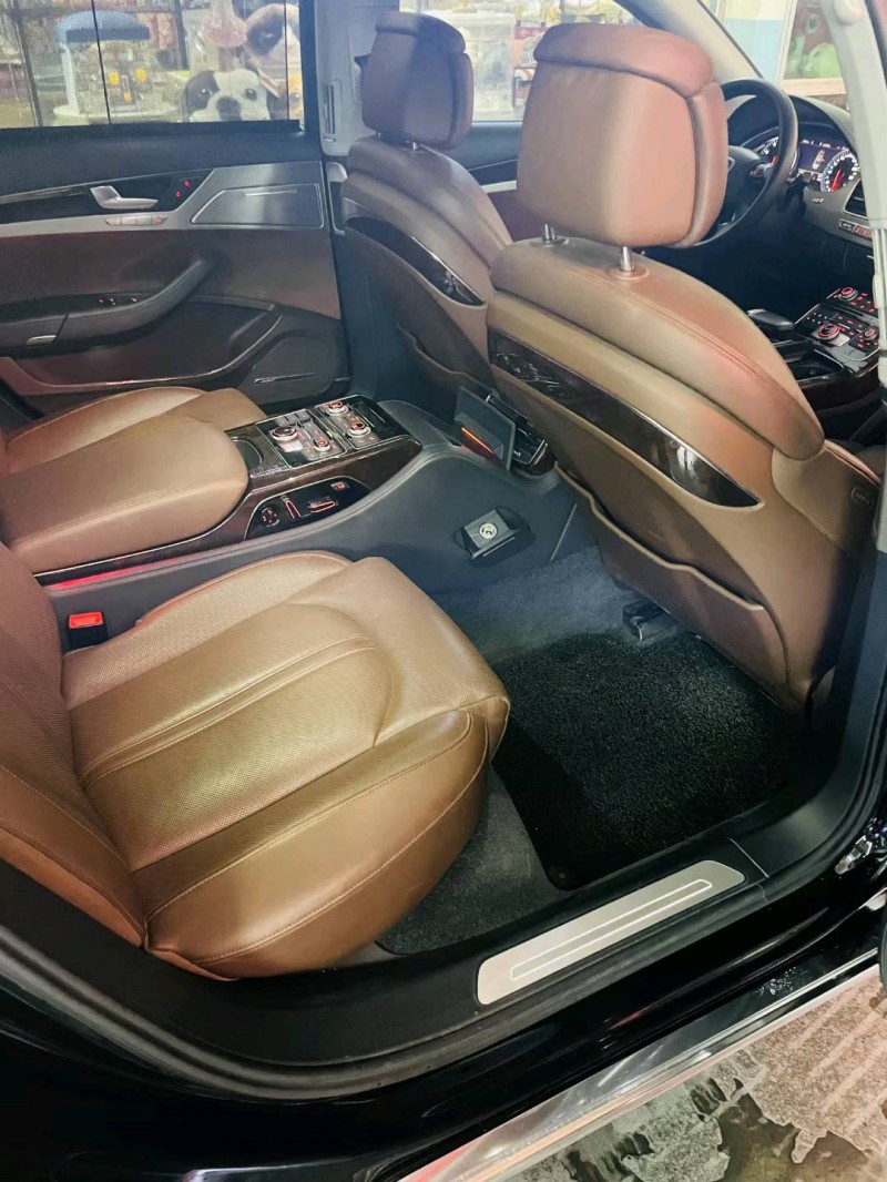 邯郸14年奥迪A8L7