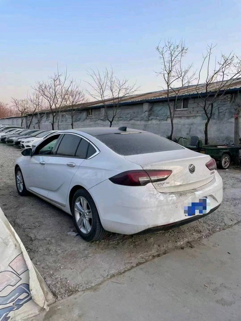 枣庄18年别克君威7