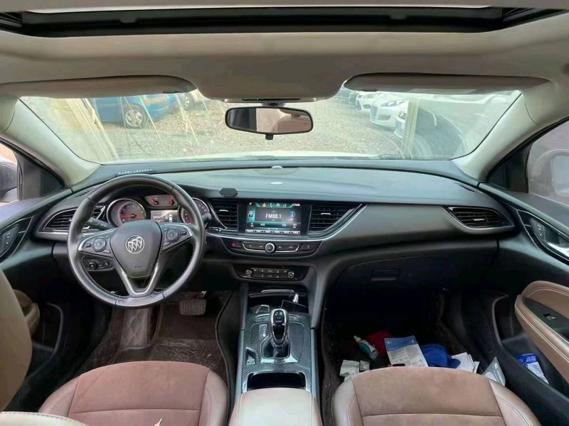 枣庄18年别克君威8