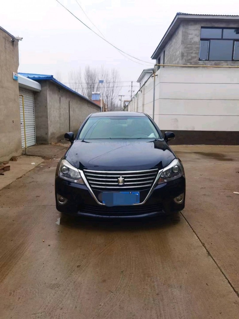 邯郸13年丰田皇冠1