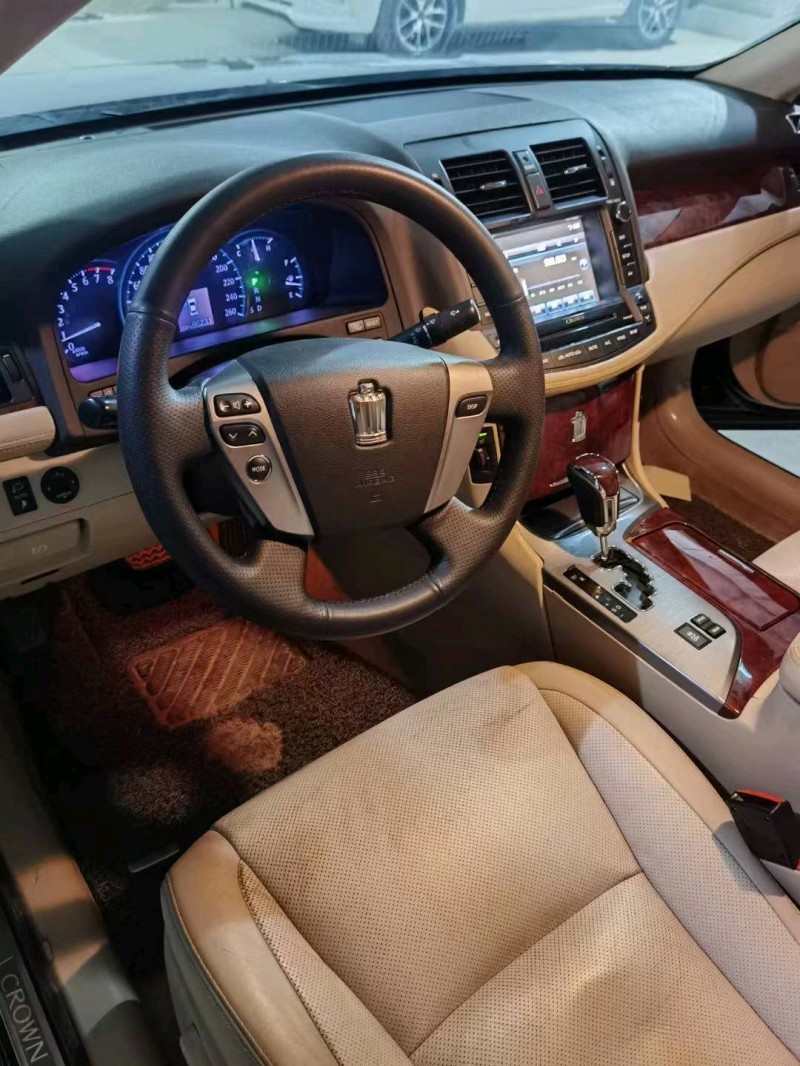 邯郸13年丰田皇冠6