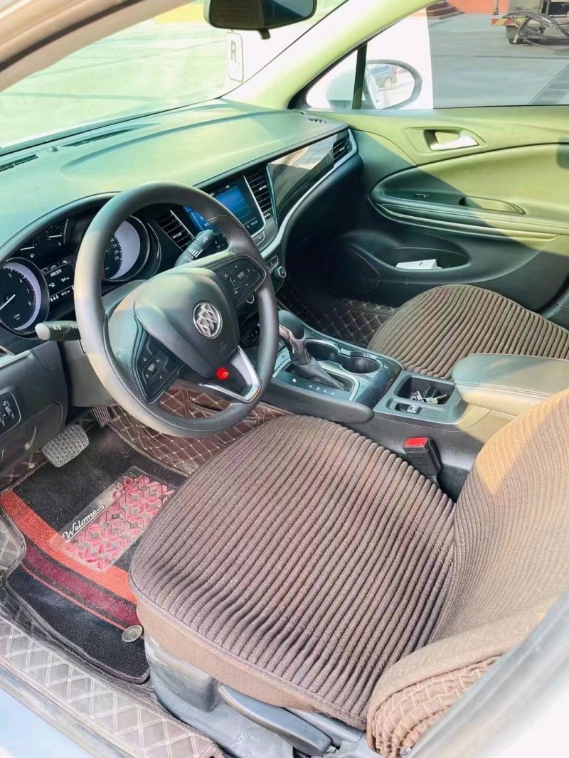 枣庄21年别克威朗8