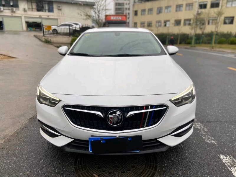 广州18年别克君威1