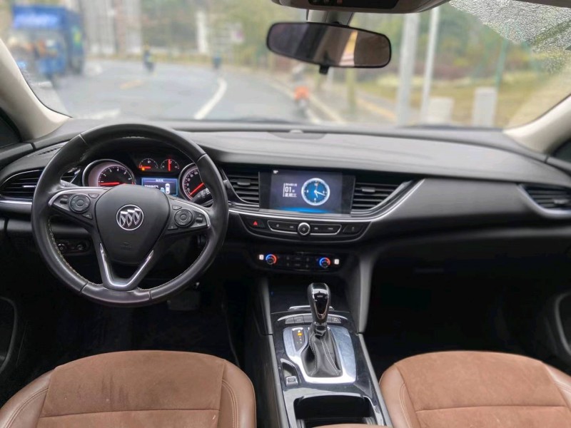 广州18年别克君威9