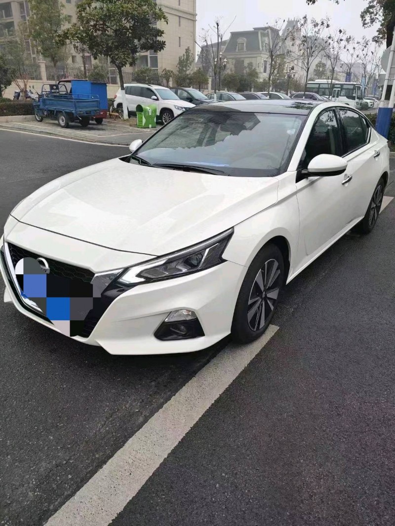 宜昌22年日产天籁2