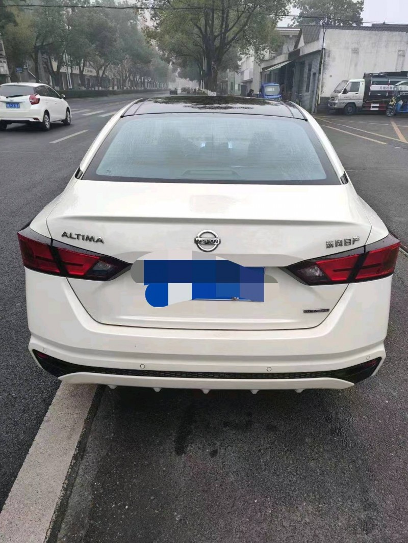 宜昌22年日产天籁6