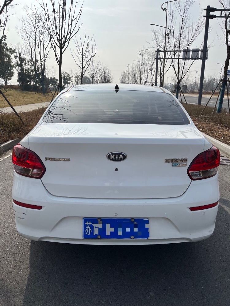 泰州19年起亚焕驰4