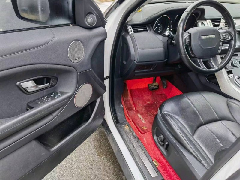 武汉18年路虎极光4