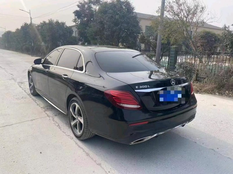 宜昌18年奔驰E3