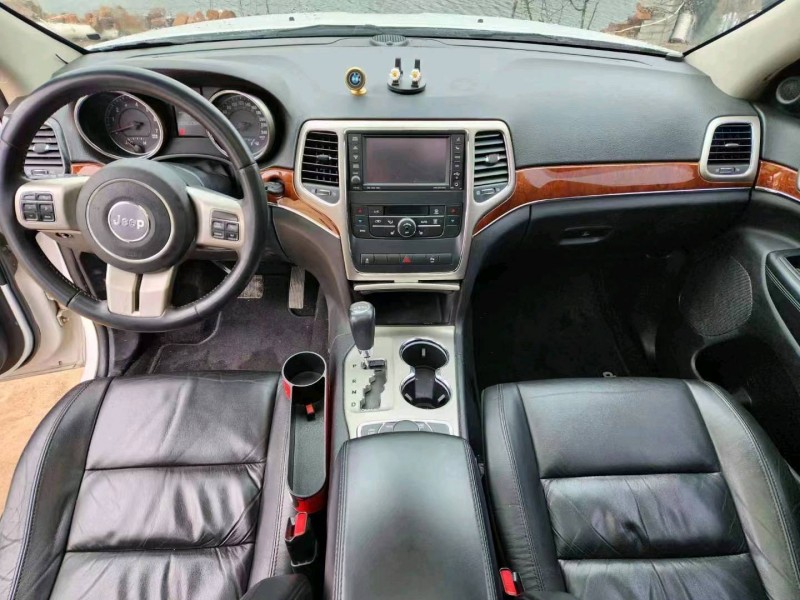 枣庄13年Jeep大切诺基5