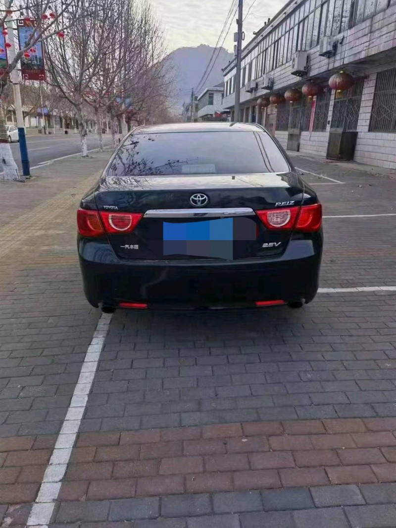 邯郸11年丰田锐志2