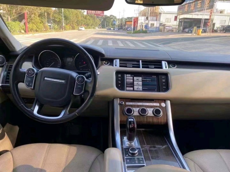 保定14年路虎揽胜运动3