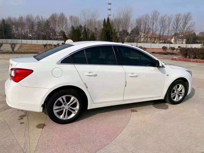 邯郸16年雪佛兰科鲁兹2