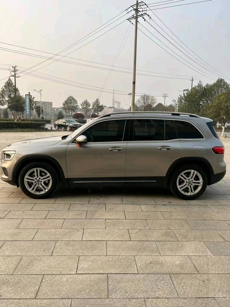 北京21年奔驰GLB8