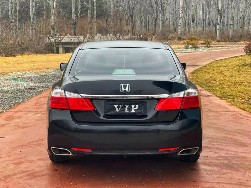 枣庄15年本田雅阁2