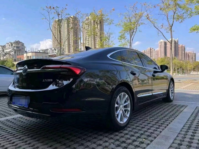 宜春21年别克君越3