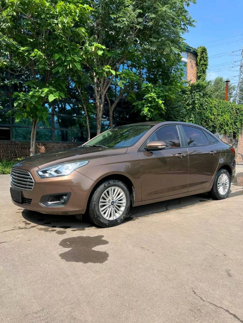 沈阳15年福特福睿斯2