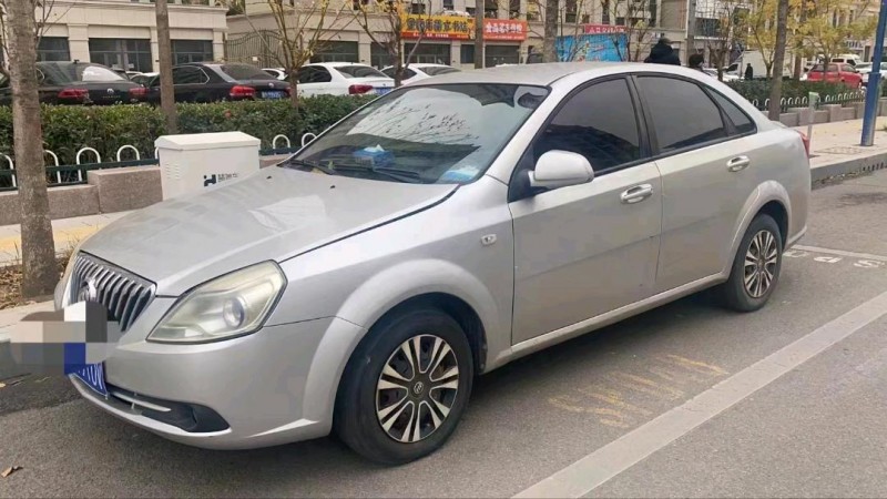 潍坊13年别克凯越2