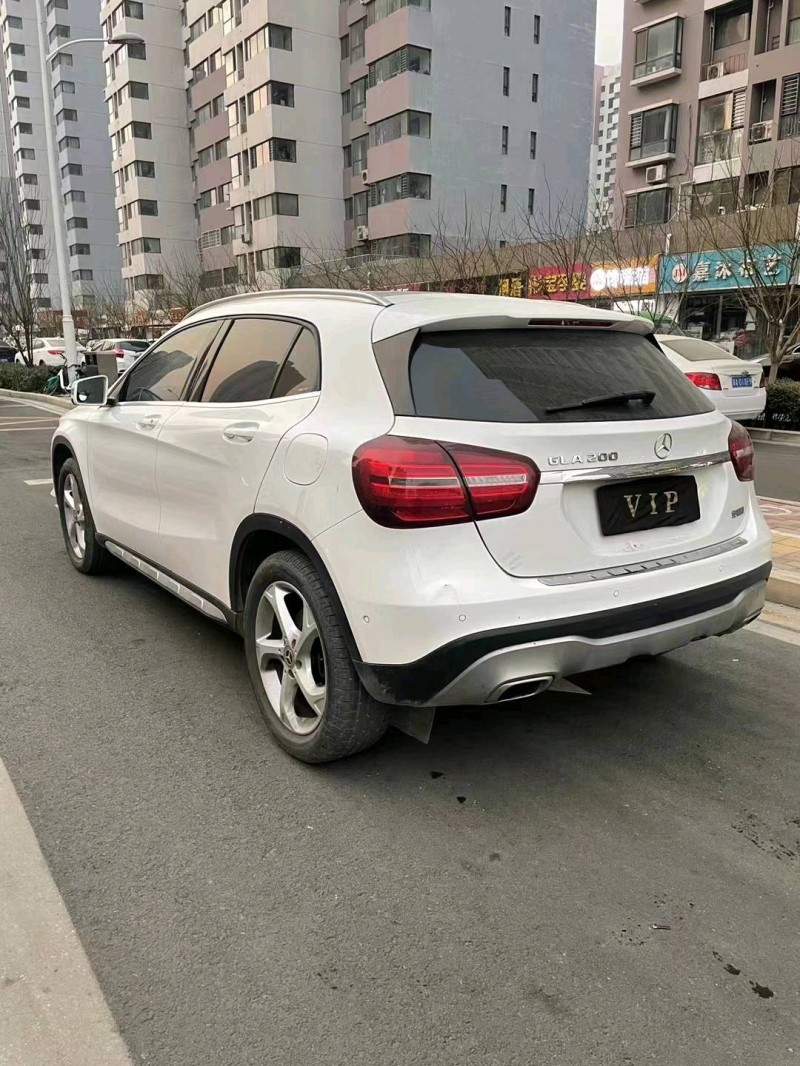 邯郸18年奔驰GLA8