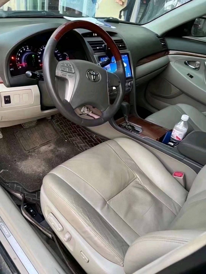 北京14年丰田凯美瑞4