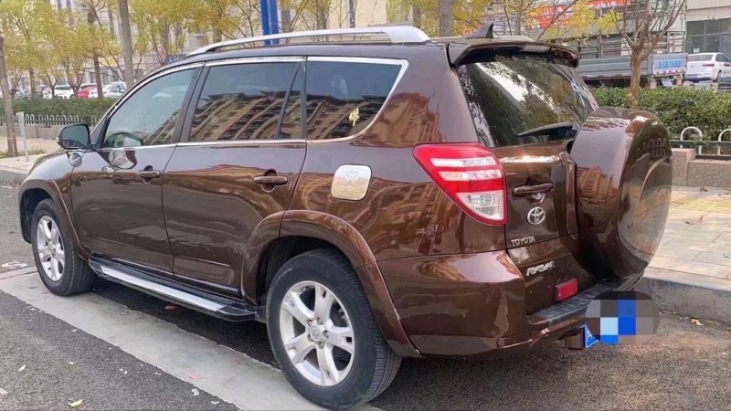 北京12年丰田RAV4荣放1