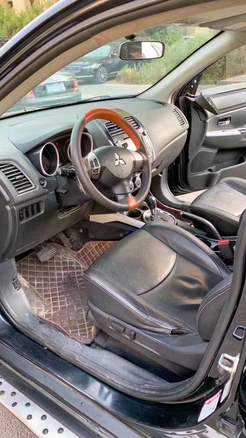 廊坊14年三菱劲炫4