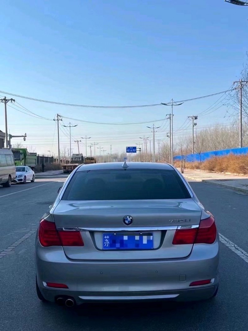 苏州10年宝马7系2
