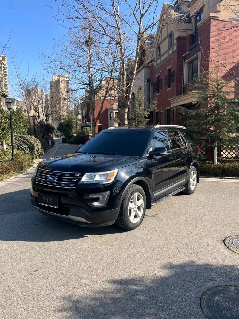 青岛17年福特探险者3