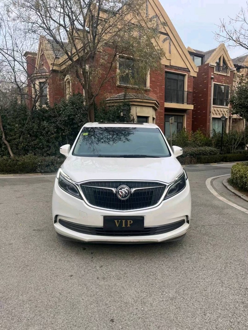 青岛17年别克GL81