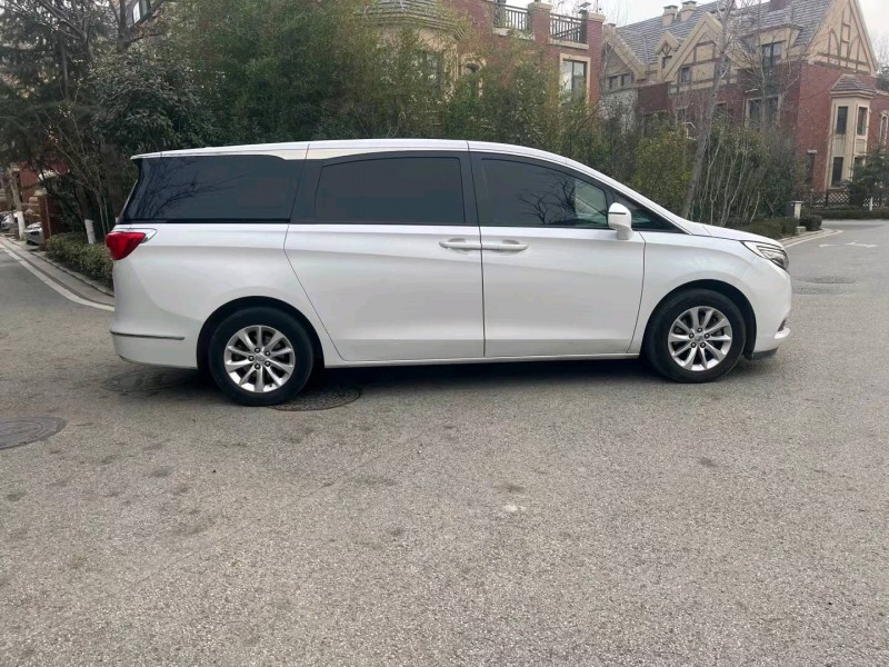 青岛17年别克GL87