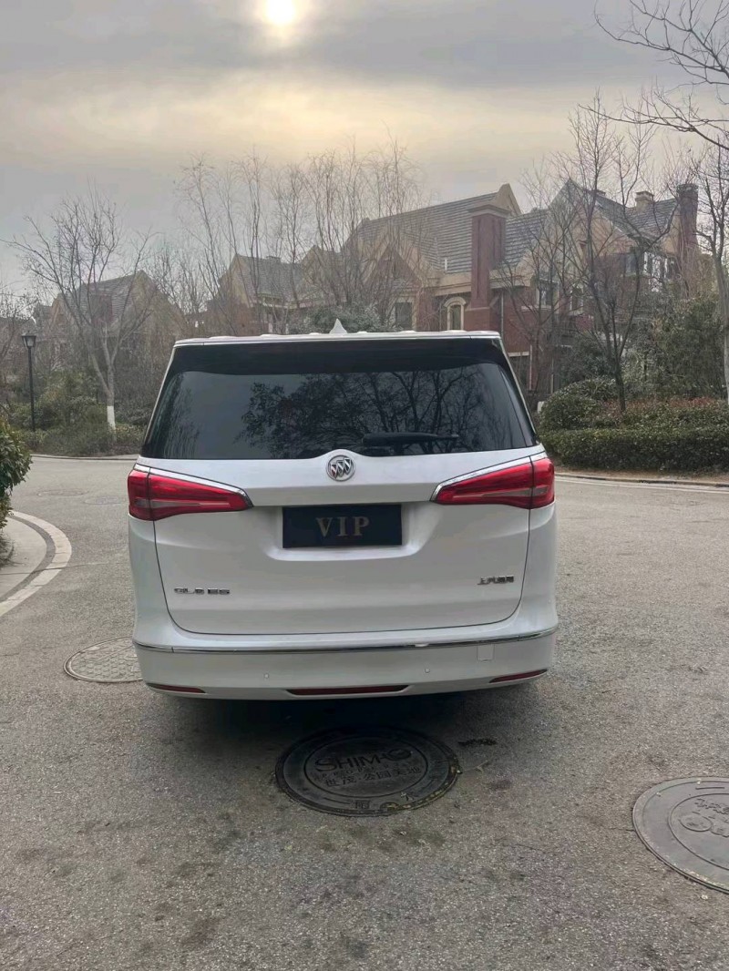 青岛17年别克GL89