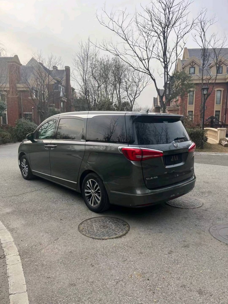 青岛18年别克GL88