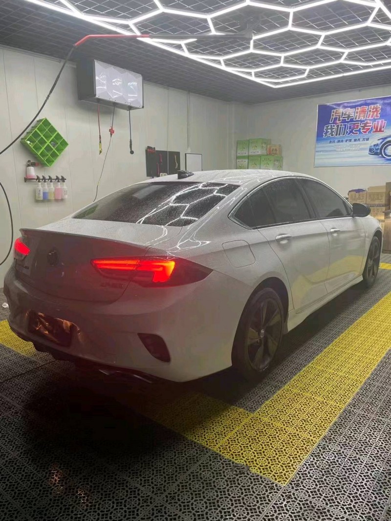 邯郸20年别克君威GS5