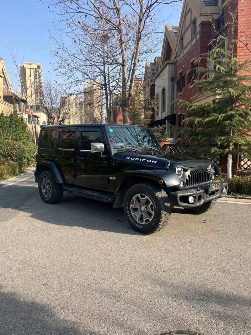 青岛14年Jeep牧马人2