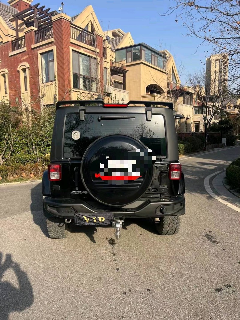 青岛14年Jeep牧马人9