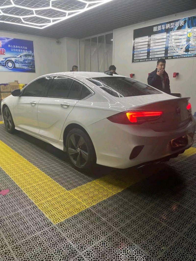 石家庄20年别克君威3