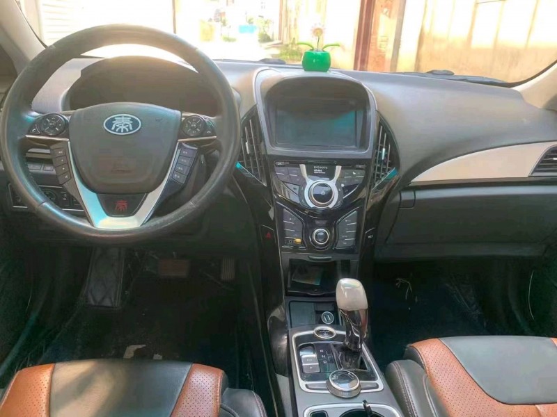 淮南17年比亚迪秦2