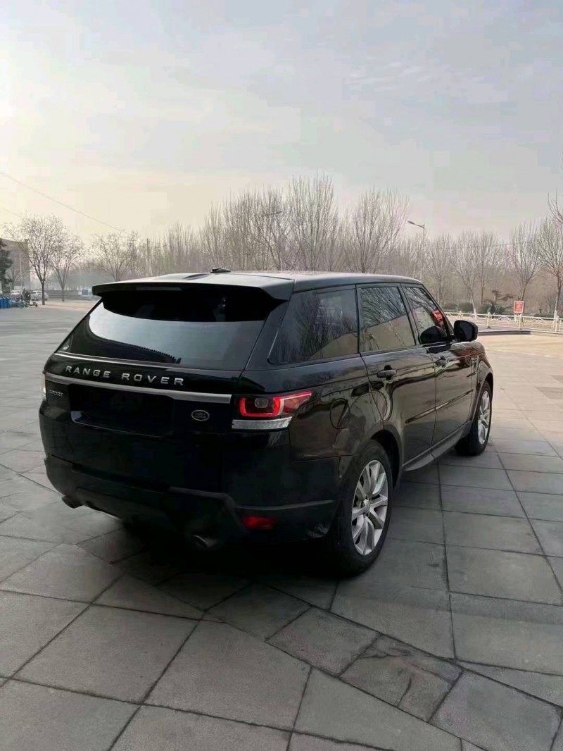 北京17年路虎揽胜运动9