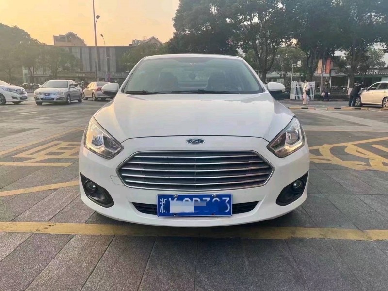 嘉兴18年福特福睿斯1