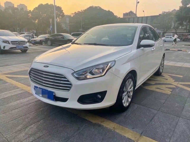 嘉兴18年福特福睿斯2