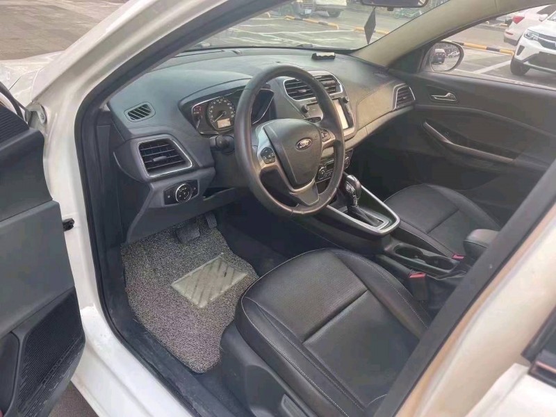 嘉兴18年福特福睿斯8